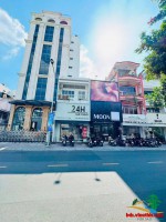 MẶT TIỀN HUỲNH VĂN BÁNH P.11, Q. Phú Nhuận, 3 tầng, nhà vuông vức, dễ khai thác, HĐT: 65 triệu/tháng, dòng tiền ổn định